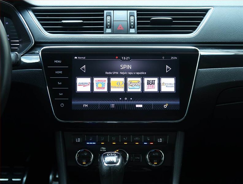 Škoda Superb (2019) Laurin&Klement 2.0 TDI, 4X4 - fotka 12 z 29