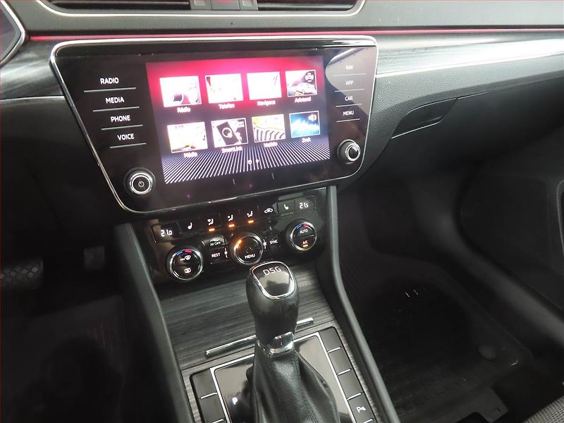 Škoda Superb (2022) Style 2.0 TDI, Automat - fotka 12 z 21