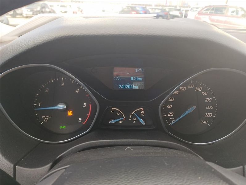 Ford Focus 1,6 TDCi 70KW Nové ČR - fotka 11 z 15
