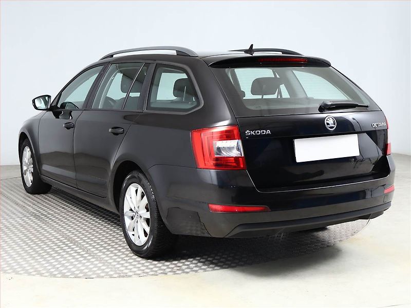 Škoda Octavia (2015) Ambition 1.6 TDI, Navi - fotka 4 z 14
