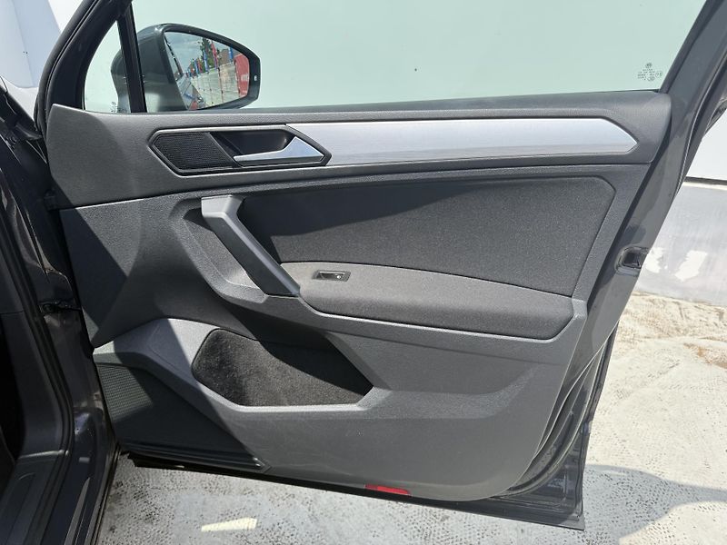 Volkswagen Tiguan (2019) 1.5 TSI 110kW ser. historie - fotka 16 z 31