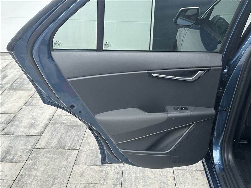 Kia Niro 1,6 GDI PHEV 184PS  Spirit A/T - fotka 15 z 54
