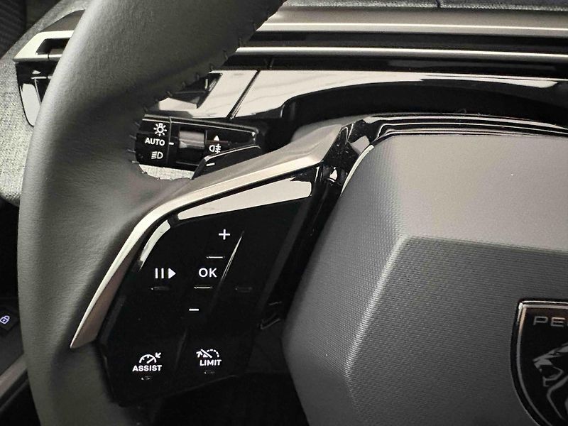 Peugeot 3008 (2025) Allure Hybrid 145 e-DCS6 - fotka 17 z 48