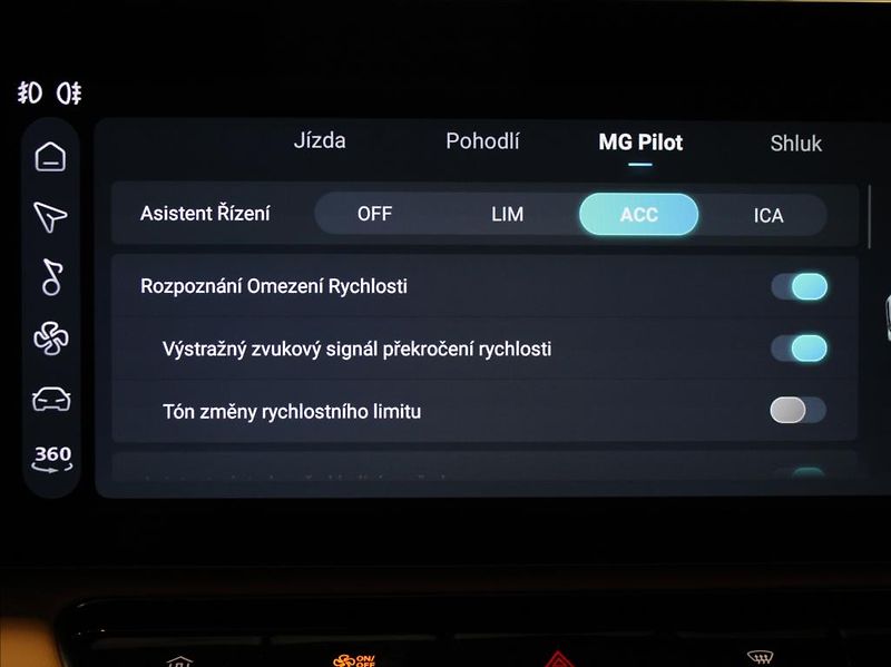MG HS 1,5 TGI AT Exclusive 24tkm.ČR - fotka 15 z 27