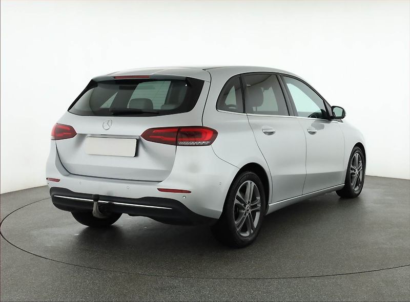 Mercedes-Benz Třídy B (2020) B 200 d - fotka 5 z 25