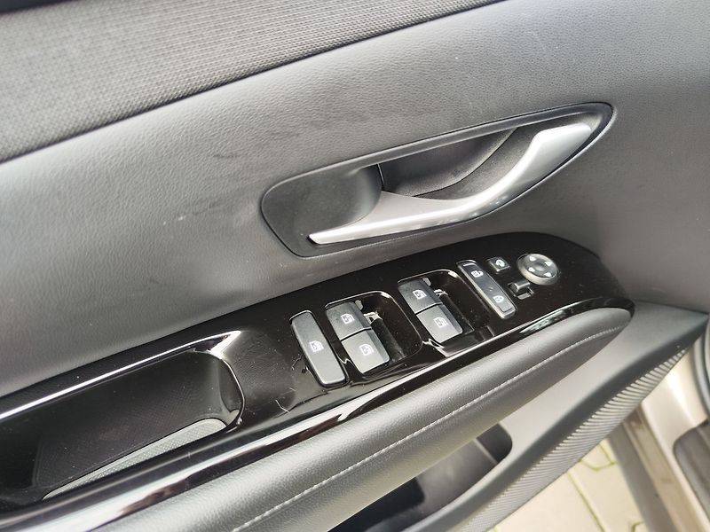 Hyundai Tucson 1.6 T-GDI/110kW Smart - fotka 29 z 30