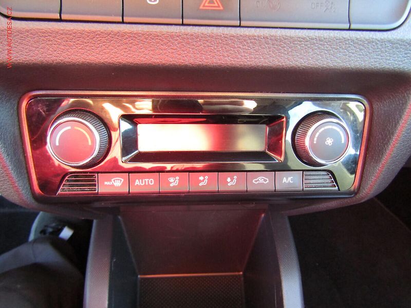 Škoda Fabia (2021) 1.0 TSi, 2.maj,ČR, Style - fotka 16 z 20