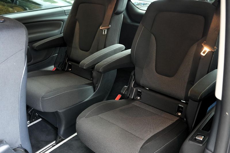 Mercedes-Benz Třídy V V250d 4Matic, 7míst, Webasto - fotka 27 z 33