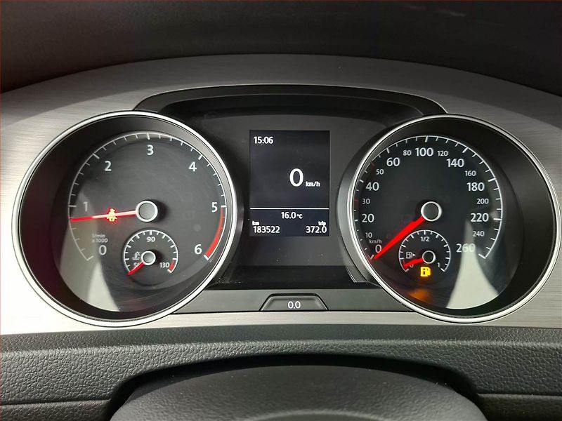 Volkswagen Golf (2015) Comfortline 1.6 TDI, ČR,1.maj - fotka 11 z 15