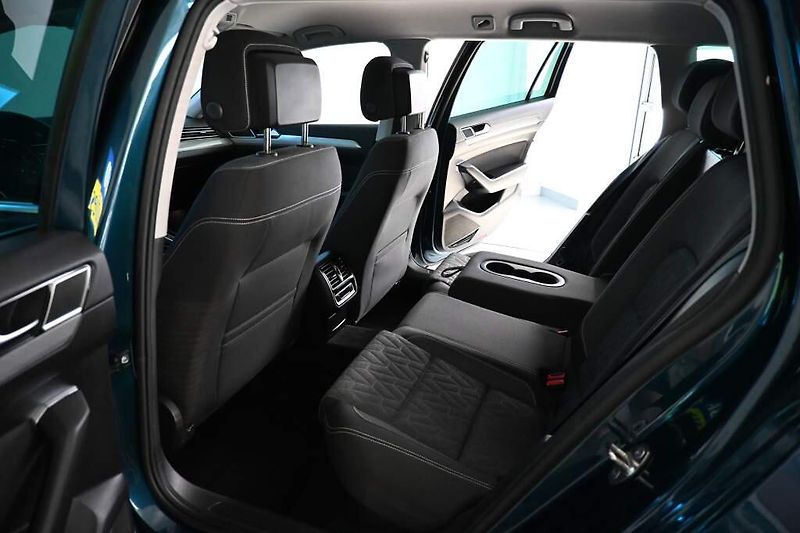 Volkswagen Passat (2023) 2.0 LED DSG ACC Kamera Tažné T - fotka 9 z 34