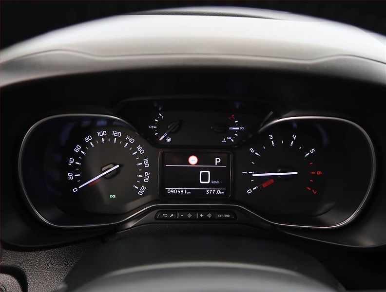 Citroën Berlingo (2020) Feel 1.2 PureTech, 7Míst, 1Maj - fotka 11 z 25