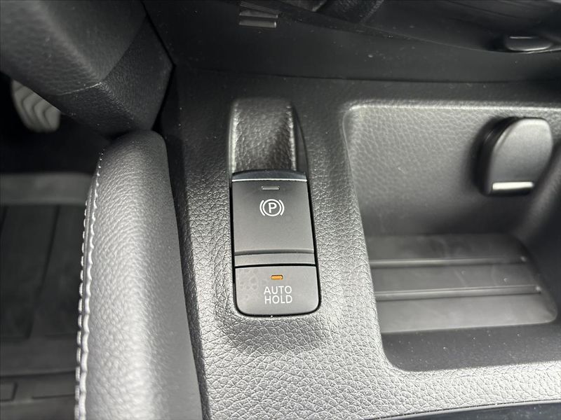 Nissan Qashqai 1,3 i Acenta 1.ČR VÝHŘEV KAMER - fotka 24 z 42