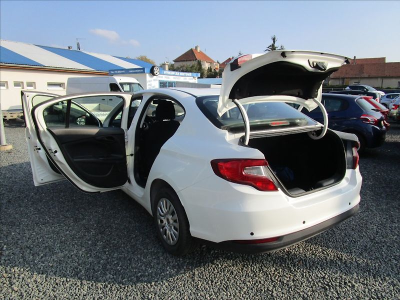 Fiat Tipo 1.4i 16V Klima - fotka 29 z 37