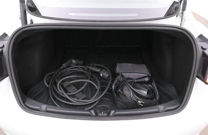 Tesla Model 3 LR AWD SoH 92% FSD - fotka 21 z 24