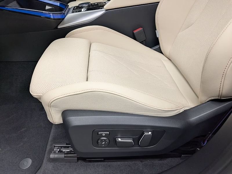 BMW X3 xDrive 40d El. tažné Msport - fotka 13 z 14