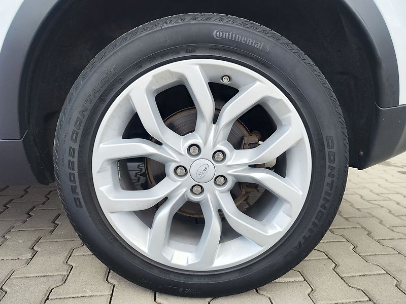 Land Rover Discovery Sport 2.0 TD4 HSE/132kW Servisováno - fotka 33 z 33