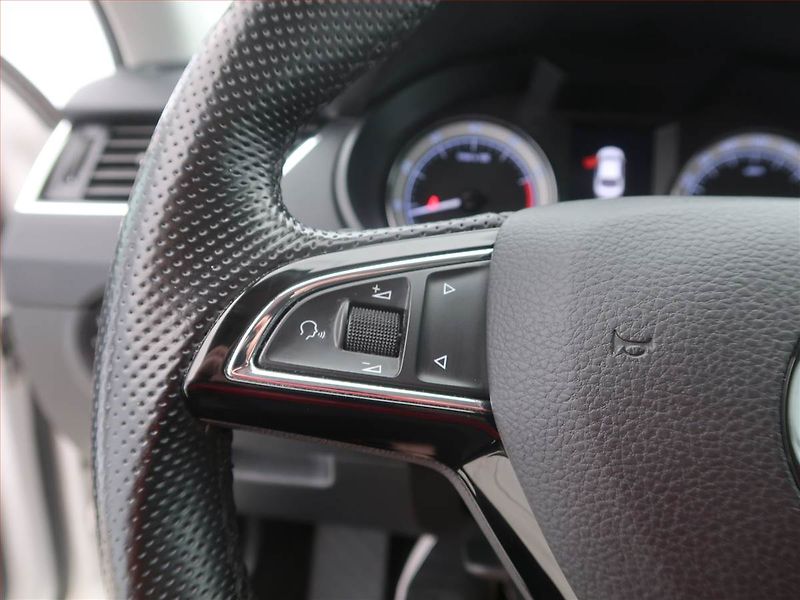 Škoda Octavia (2018) Style 1.5 TSI, Automat - fotka 17 z 19