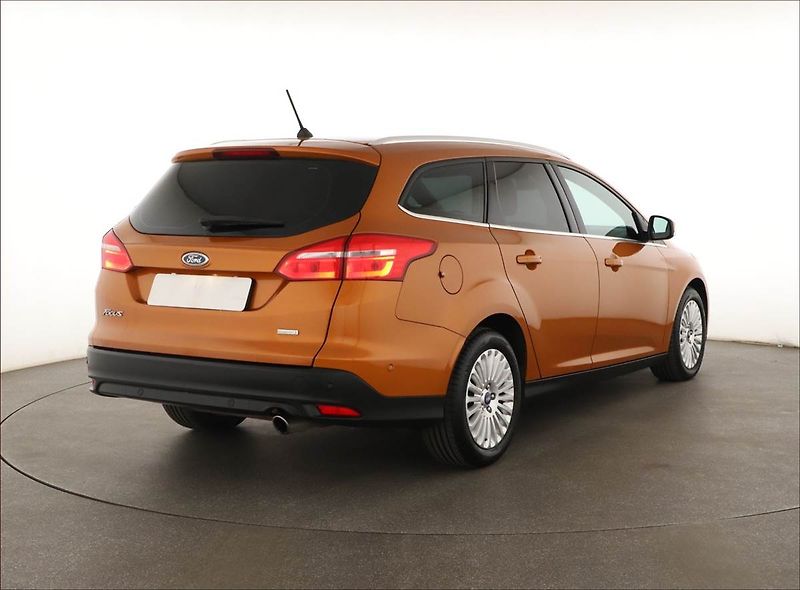Ford Focus (2017) 1.5 EcoBoost, Tempomat - fotka 5 z 14