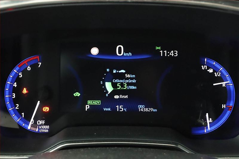 Toyota Corolla (2021) 1.8 Hybrid, Automat, ČR,1.maj - fotka 8 z 17