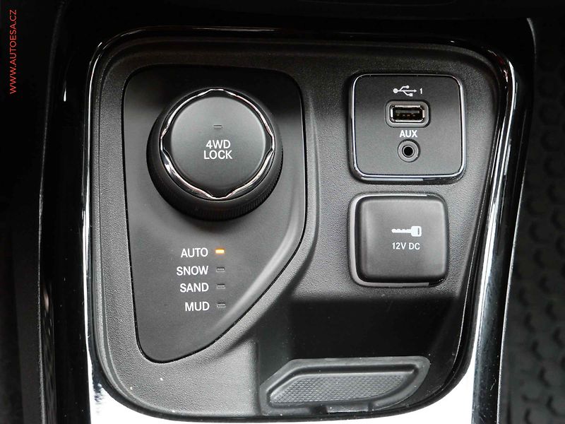 Jeep Compass (2019) 2.0 Multijet, AT, AC - fotka 15 z 23