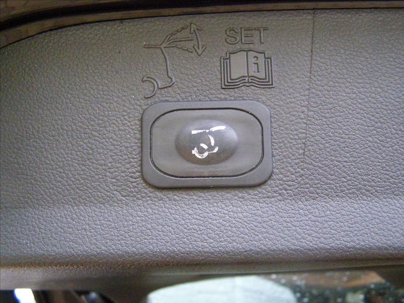 Ford Kuga 2,0   TDCI 2 majitel - fotka 23 z 30