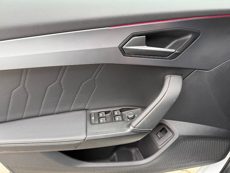 Cupra Formentor (2022) 2.0 TSI 140 kW DSG 4WD - fotka 21 z 27