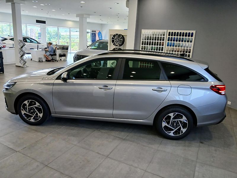 Hyundai i30 (2026) 1.0 T-GDI GO Czech! - fotka 4 z 18