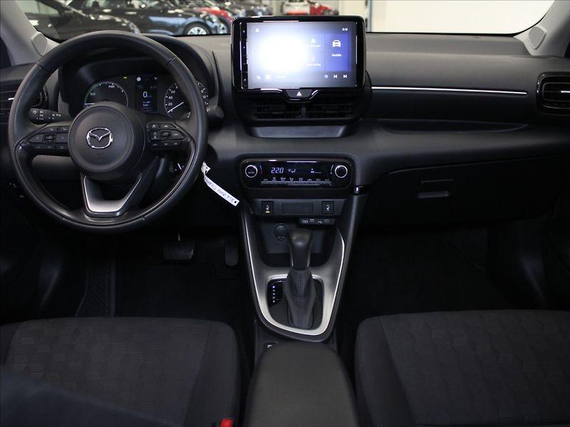 Mazda 2 Hybrid 1,5 HEV Centre-Line 12 690km - fotka 8 z 21