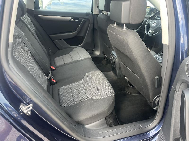 Volkswagen Passat (2013) 1.4TSi 90kw 1.Majitel  - fotka 17 z 21