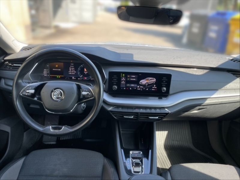 Škoda Octavia 2,0 TDI 110 4x4 Ambition DSG - fotka 9 z 11