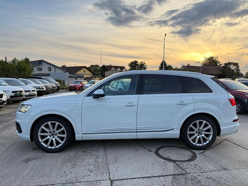 Audi Q7 - fotka 3 z 16