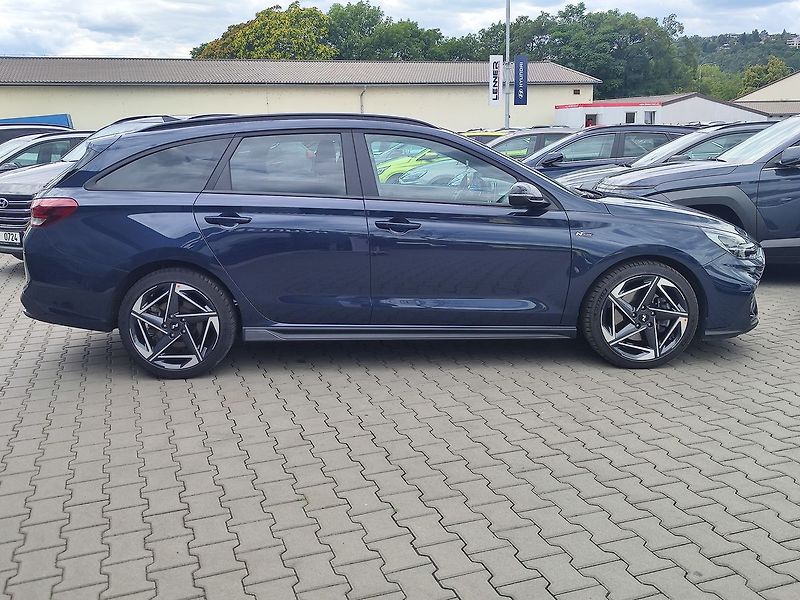 Hyundai i30 1.5 T-GDI/103kW N-Line DCT - fotka 4 z 36