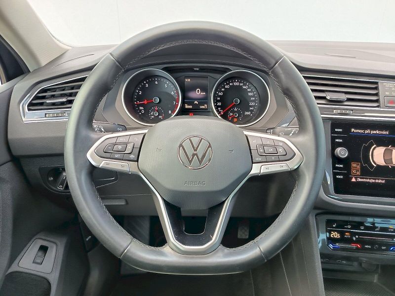 Volkswagen Tiguan (2021) 1.5 TSI 110kW LIFE - fotka 8 z 35