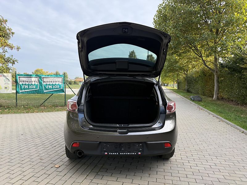 Mazda 3 2.0 Exclusive-Line - fotka 18 z 33