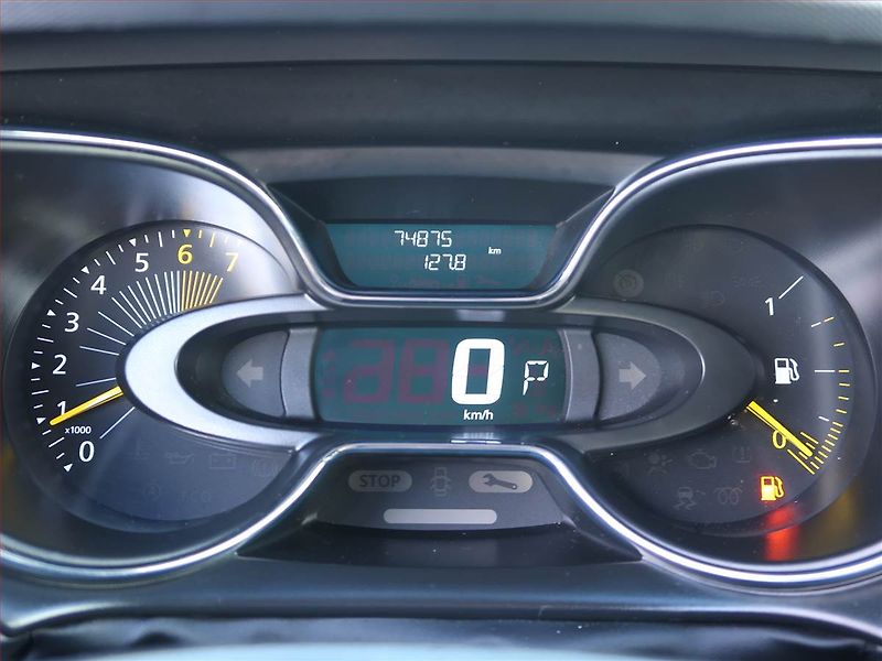 Renault Captur (2014) 1.2 TCe, Automat, Navi - fotka 11 z 17