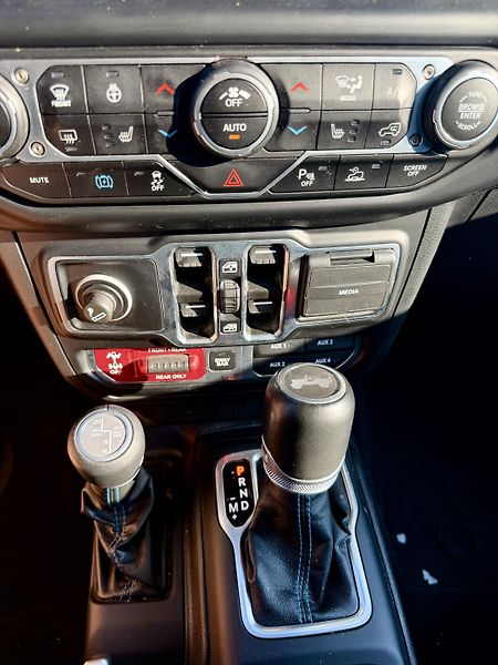 Jeep Wrangler (2023) Rubicon - fotka 8 z 14