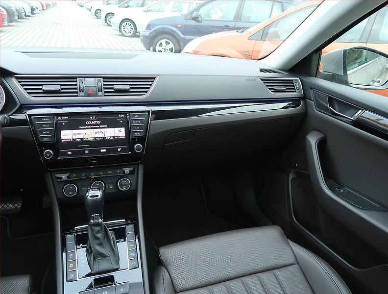 Škoda Superb (2017) Laurin&Klement 2.0 TDI, 4X4 - fotka 8 z 18