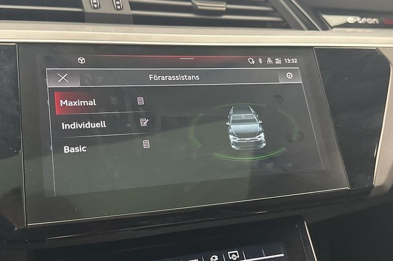 Audi SQ8 e-tron quattro Tažné Pano 360k - fotka 15 z 34