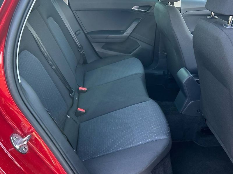 Seat Arona (2025) 1.0 TSI 7DSG Style - fotka 12 z 31