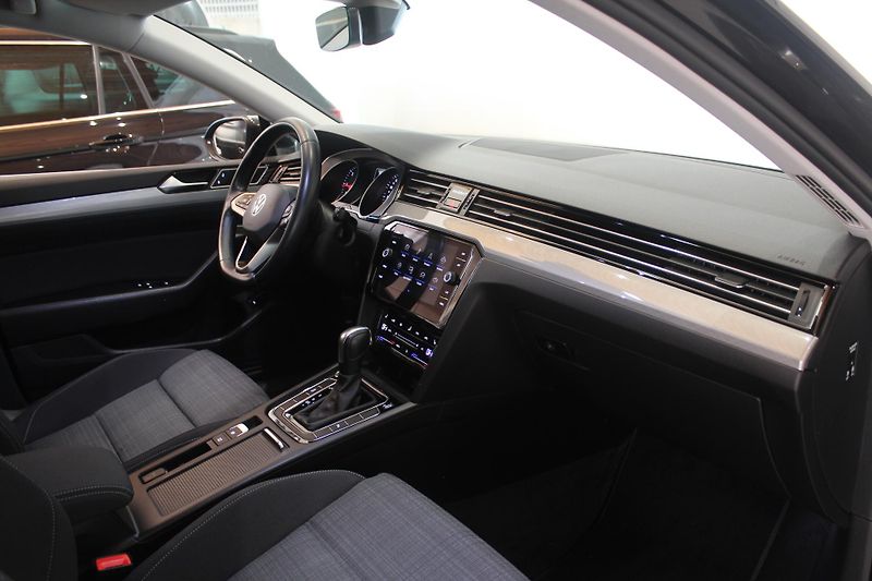 Volkswagen Passat (2021) 2.0TDI DSG Nez.Topení LED - fotka 20 z 38