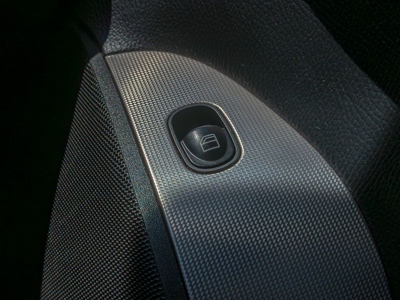 Mercedes-Benz CLK (2006) 320CDI 165KW mat – FAKTURY - fotka 27 z 46