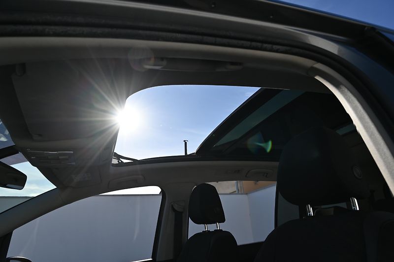 Volkswagen Touran 1.2TSI 81KW Comfort 7mist 3/17 - fotka 45 z 60
