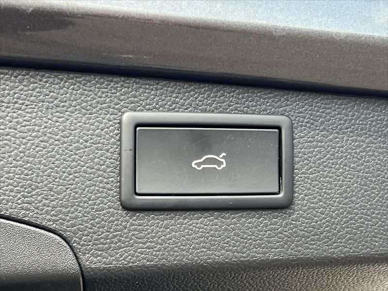 Volkswagen Passat Variant 2,0 TDi 142kW 7DSG 4Motion R-l - fotka 28 z 32