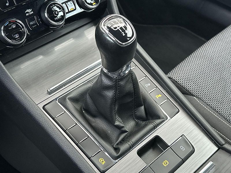 Škoda Superb (2021) Combi 2.0 TDI Style - fotka 16 z 33