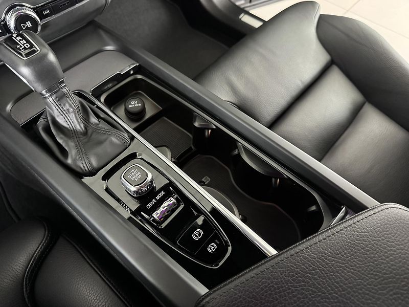 Volvo XC60 T5 Polestar*Inscription*HeadUP - fotka 25 z 34