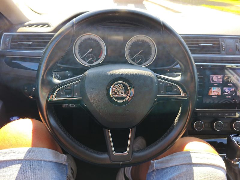 Škoda Superb (2016) 2.0TDI LAURIN a KLEMENT - fotka 19 z 21