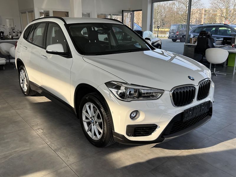 BMW X1 (2019) xDrive 18d AUT. LED NAVI TAŽNÉ - fotka 1 z 28