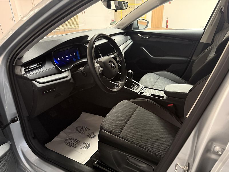 Škoda Octavia 2.0 TDI 85kW Ambition Combi - fotka 5 z 14