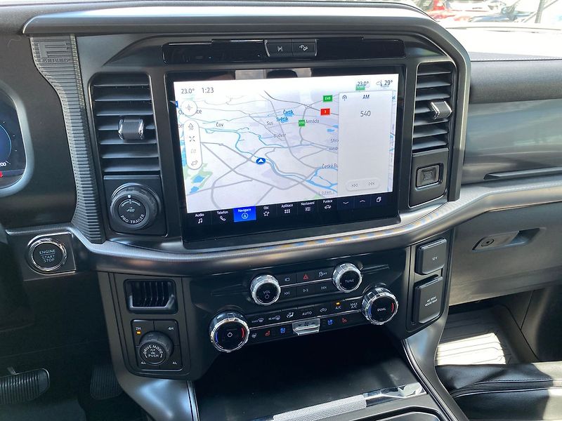 Ford F-150 (2025) Lariat  5,0 298 kW - fotka 25 z 27