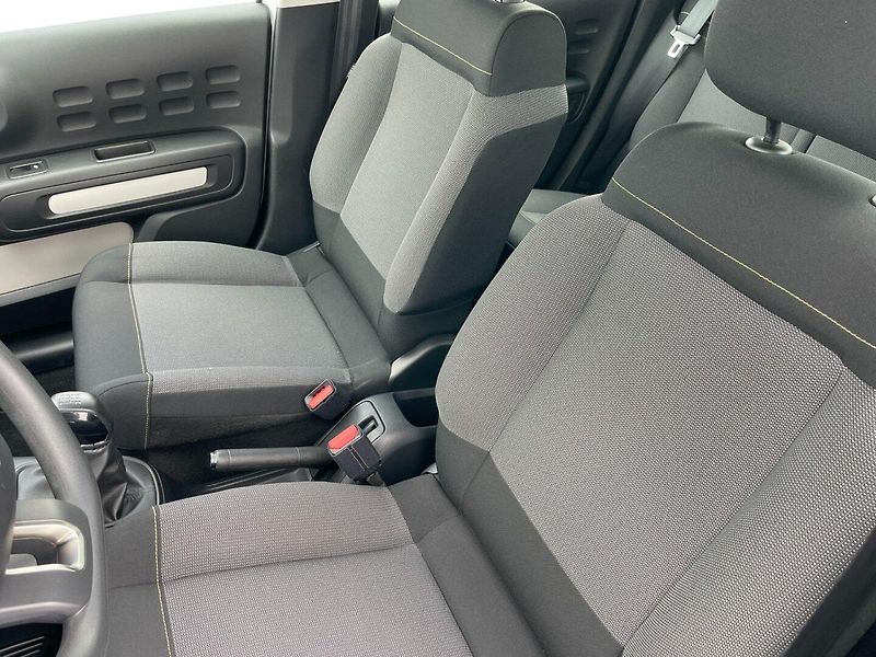 Citroën C3 (2018) Feel 1.2 PureTech 81kW! PDC! - fotka 16 z 29